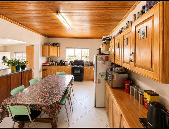 3 BEDROOM HOUSE FOR SALE IN BOLTONWOLD